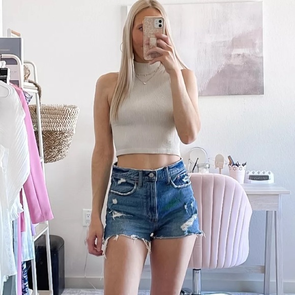Abercrombie & Fitch High Rise Mom Shorts Size 28 Distressed Denim Shorts - Picture 2 of 6